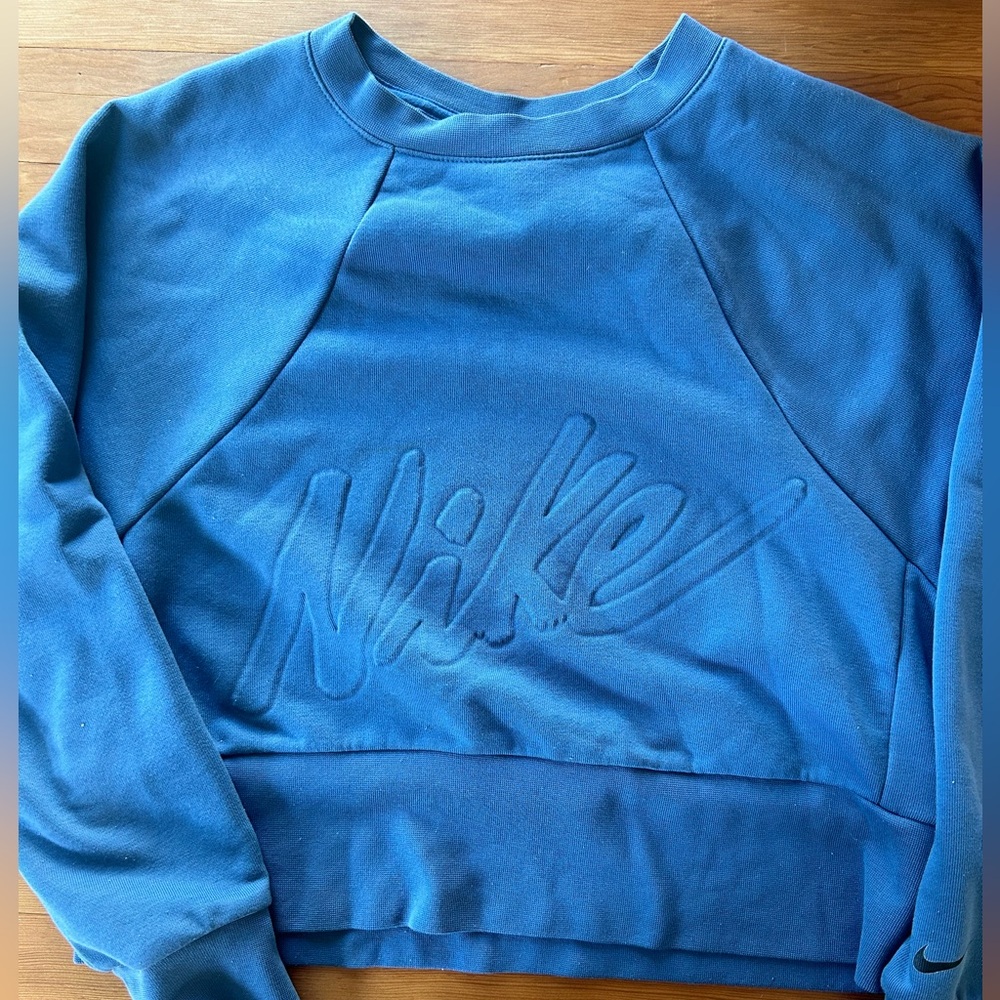 Nike fitted sweatshirt, xs, great condition, worn a handful of times